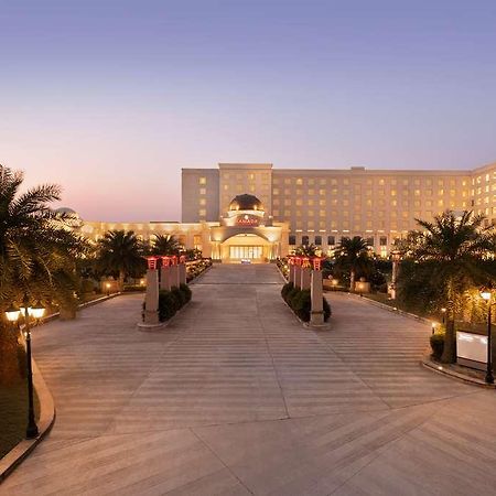 Ramada By Wyndham Lucknow Hotel And Convention Center Exterior photo