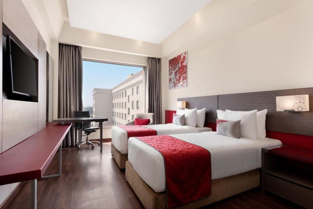 Ramada By Wyndham Lucknow Hotel And Convention Center Exterior photo